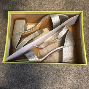 Silver glitter heals